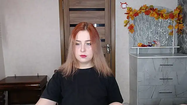 Snapshot of Kristy-Max chatting on 09-27-25, 06:36 Kristy-Max online show from 09-27-25, 06:36