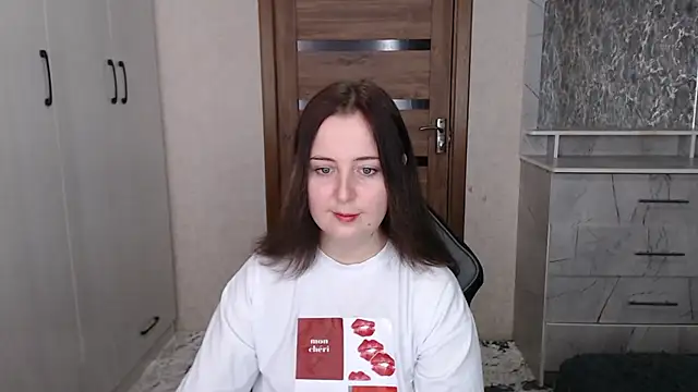 Kristy-Max online show from 11-21-25, 06:23