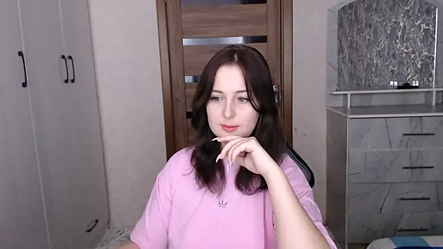 Kristy-Max online show from 12-15-25, 11:31