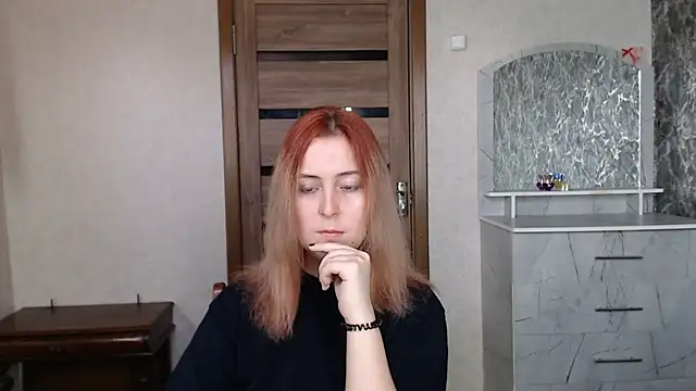Snapshot of Kristy-Max chatting on 09-25-25, 11:38 Kristy-Max online show from 09-25-25, 11:38