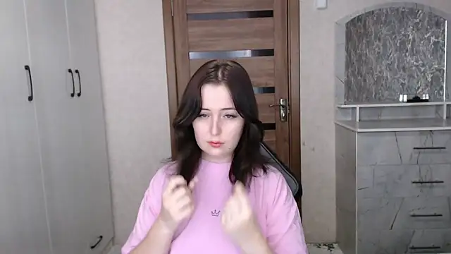 Kristy-Max online show from 12-15-25, 10:54