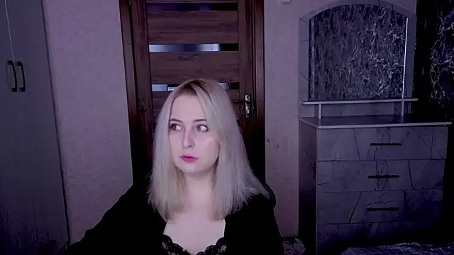 Kristy-Max online show from 04-12-26, 09:07