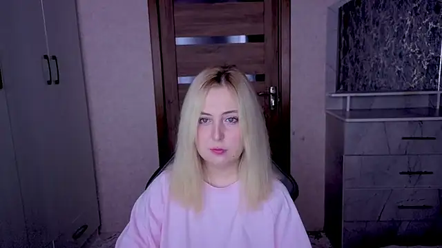 Kristy-Max online show from 04-08-26, 09:49