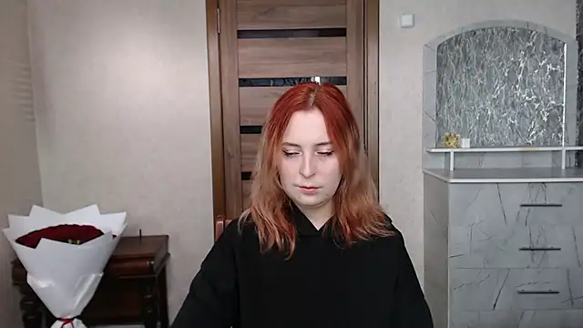 Snapshot of Kristy-Max chatting on 09-16-25, 04:35 Kristy-Max online show from 09-16-25, 04:35