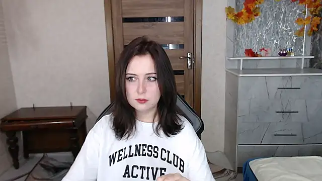 Snapshot of Kristy-Max chatting on 10-11-25, 05:36 Kristy-Max online show from 10-11-25, 05:36