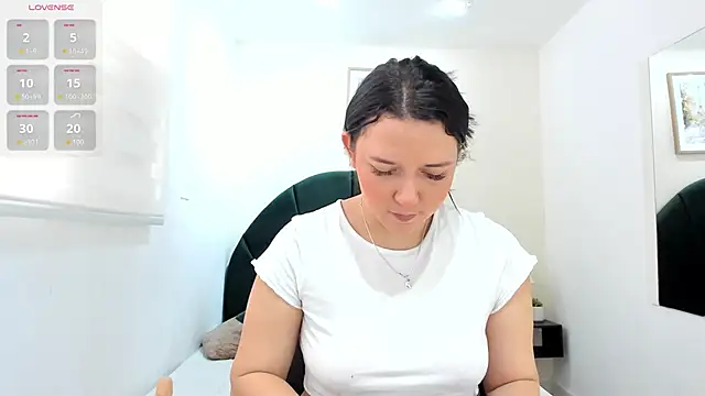  EmilyJireh  online show from 05-06-26, 08:13