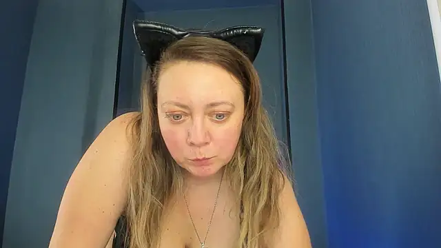 JesiaFoxi online show from 02-25-25, 06:44