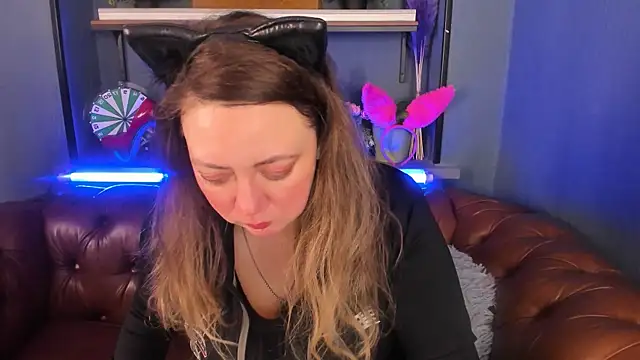 JesiaFoxi online show from 03-06-25, 02:18