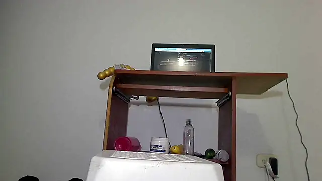 Snapshot of SensualGata13 chatting on 04-29-26, 05:30 SensualGata13 online show from 04-29-26, 05:30