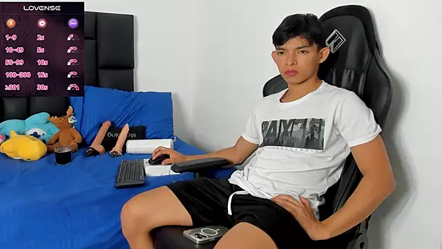 Tonny twink  online show from 02-21-26, 11:07