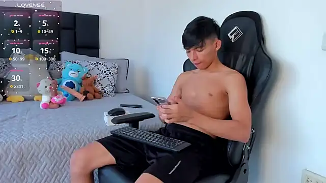 Tonny twink  online show from 12-19-25, 04:09