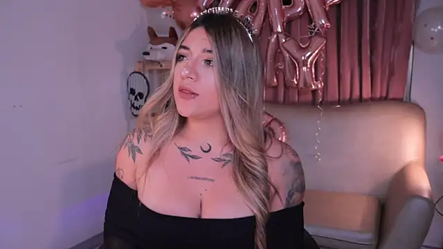 ashleyvalirya online show from 10-24-25, 04:22