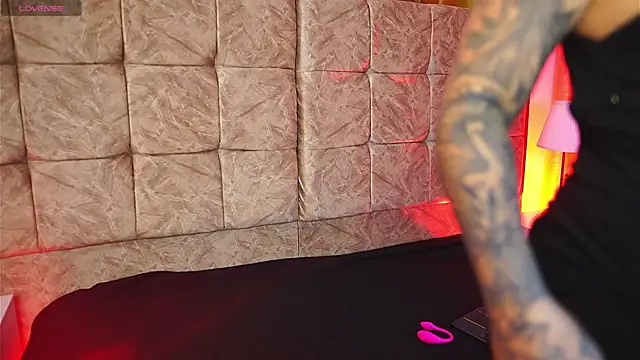 ashleyvalirya online show from 02-20-26, 03:58