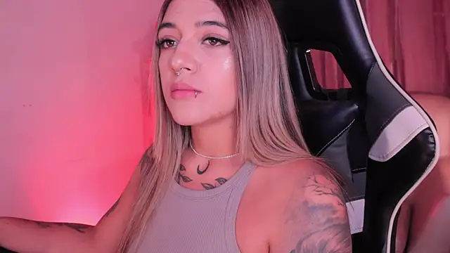 ashleyvalirya online show from 01-09-26, 04:08