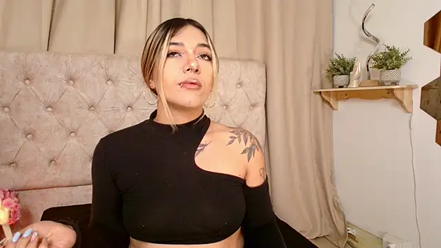 ashleyvalirya online show from 03-07-25, 04:02