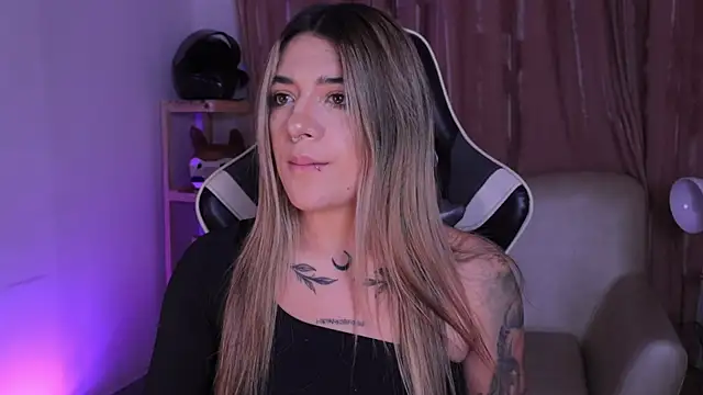 ashleyvalirya online show from 11-14-25, 03:54