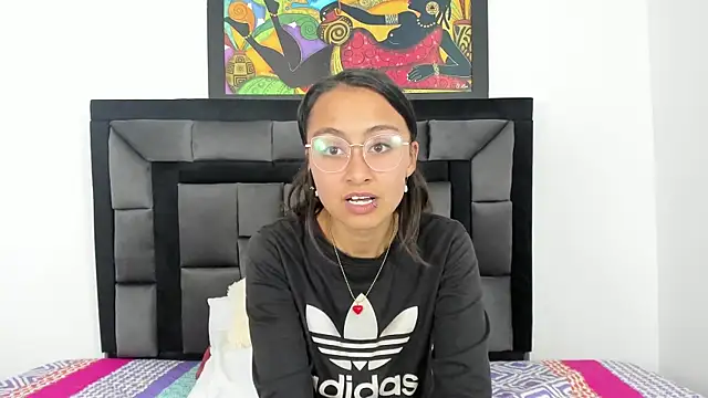 tatiana valencia online show from 03-19-25, 06:12