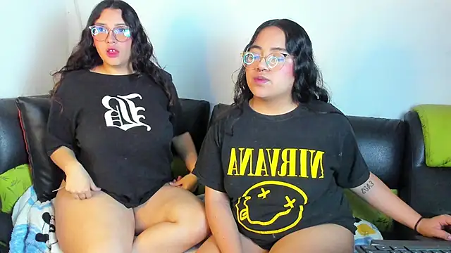 Snapshot of maddie-and-chelsea- chatting on 03-01-26, 09:15 maddie-and-chelsea- online show from 03-01-26, 09:15