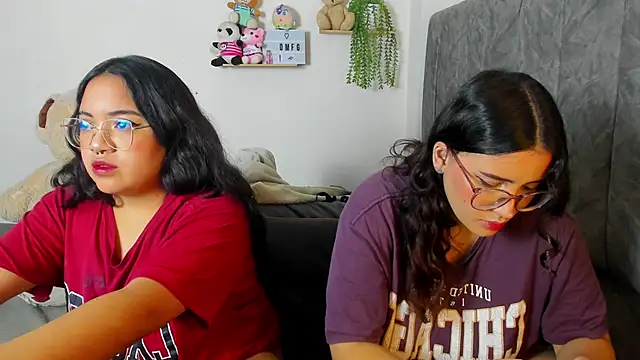 maddie-and-chelsea- online show from 10-10-25, 08:04