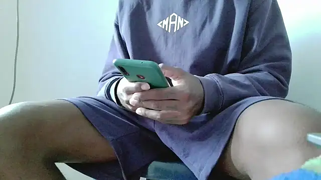 Snapshot of Alphadavid_23 chatting on 07-12-26, 03:02 Alphadavid 23 online show from 07-12-26, 03:02
