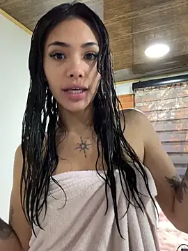 Snapshot of Giovanna_oliveira chatting on 06-15-26, 02:34 Giovanna oliveira online show from 06-15-26, 02:34