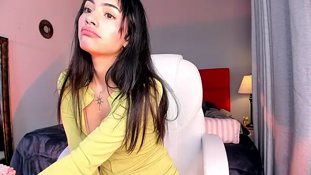 Snapshot of Giovanna_oliveira chatting on 04-21-26, 05:03 Giovanna oliveira online show from 04-21-26, 05:03