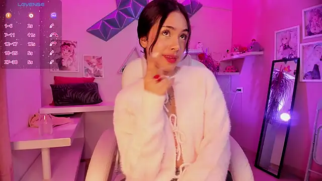 Giovanna oliveira online show from 03-20-26, 12:44