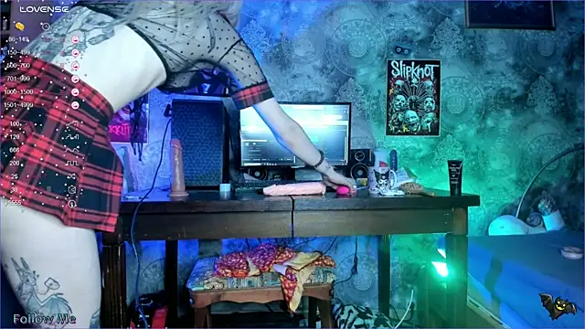 KuromiRacer  online show from 12-09-24, 11:24
