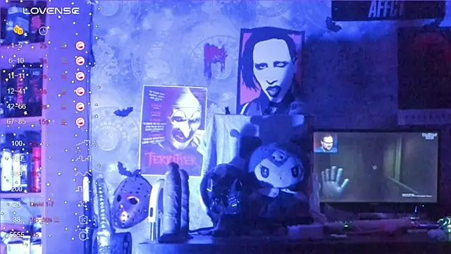 KuromiRacer  online show from 09-16-25, 04:02
