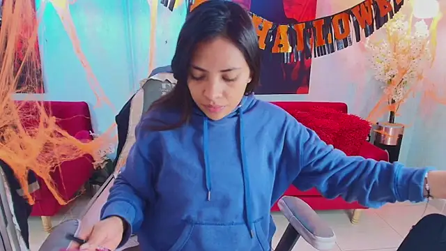 Rousse land online show from 10-31-25, 12:46