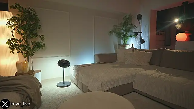 freyacherie online show from 02-06-26, 04:25