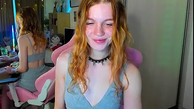 Snapshot of Sunny_Elly chatting on 10-04-25, 06:37 Sunny Elly online show from 10-04-25, 06:37