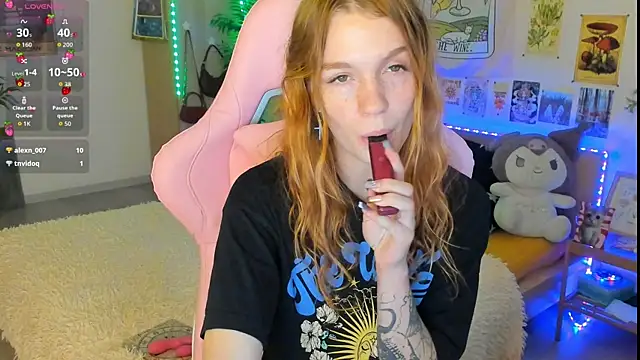 Snapshot of Sunny_Elly chatting on 09-16-25, 03:02 Sunny Elly online show from 09-16-25, 03:02