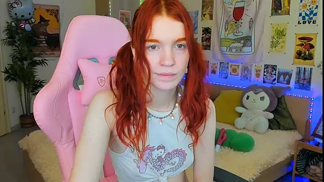 Snapshot of Sunny_Elly chatting on 02-04-25, 10:10 Sunny Elly online show from 02-04-25, 10:10