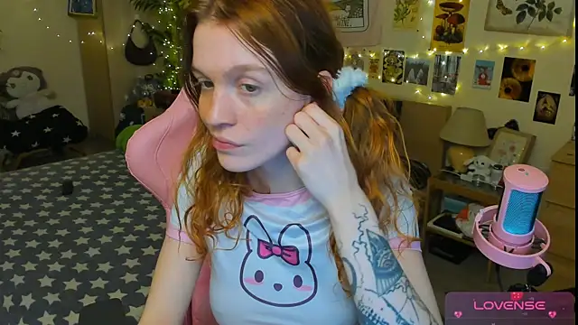 Snapshot of Sunny_Elly chatting on 04-27-26, 05:44 Sunny Elly online show from 04-27-26, 05:44