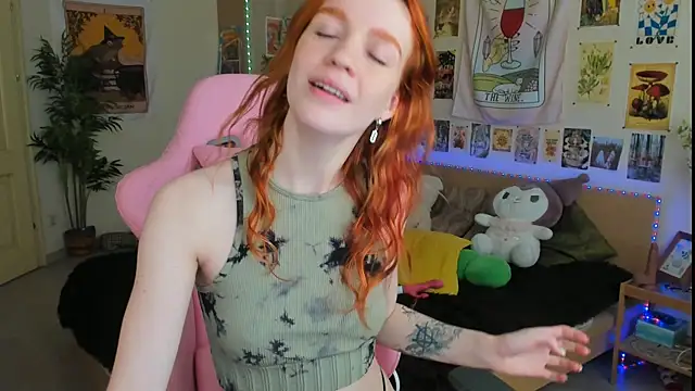 Snapshot of Sunny_Elly chatting on 03-22-25, 11:42 Sunny Elly online show from 03-22-25, 11:42