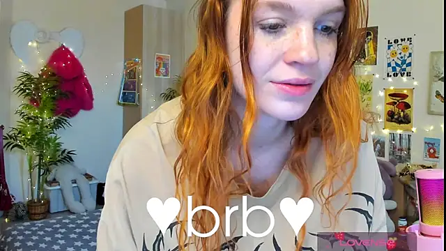 Snapshot of Sunny_Elly chatting on 04-19-26, 06:25 Sunny Elly online show from 04-19-26, 06:25