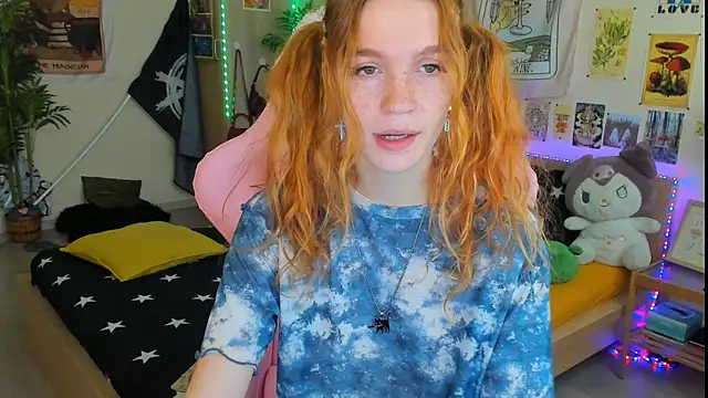 Snapshot of Sunny_Elly chatting on 09-09-25, 09:08 Sunny Elly online show from 09-09-25, 09:08