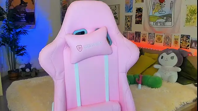 Snapshot of Sunny_Elly chatting on 01-27-25, 09:23 Sunny Elly online show from 01-27-25, 09:23