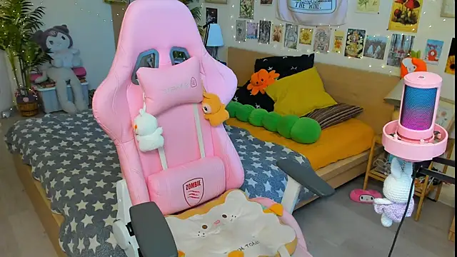 Snapshot of Sunny_Elly chatting on 06-07-26, 08:41 Sunny Elly online show from 06-07-26, 08:41