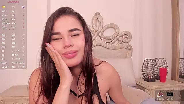 Victoria vallejo  online show from 03-04-25, 03:15