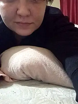 Snapshot of Amelia_Alvarez chatting on 01-05-25, 04:06 Amelia Alvarez online show from 01-05-25, 04:06