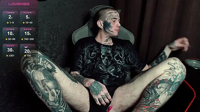 Snapshot of lonelycrystal chatting on 10-20-25, 08:42 lonelycrystal online show from 10-20-25, 08:42