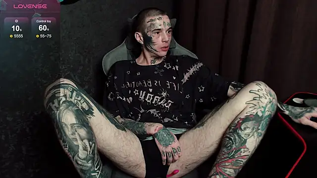 Snapshot of lonelycrystal chatting on 10-02-25, 09:51 lonelycrystal online show from 10-02-25, 09:51