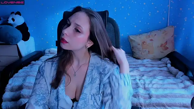 Snapshot of Traneba chatting on 02-10-26, 07:51 Traneba online show from 02-10-26, 07:51