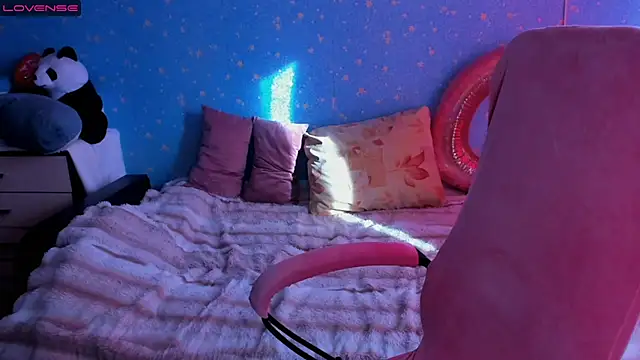 Snapshot of Traneba chatting on 02-20-26, 08:16 Traneba online show from 02-20-26, 08:16