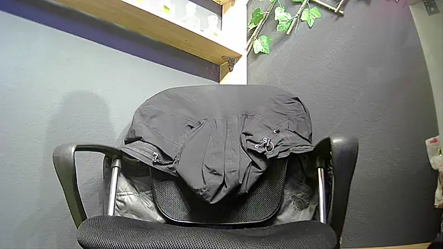 hardbigcock16 online show from 10-17-25, 06:50