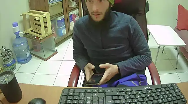 hardbigcock16 online show from 02-06-25, 09:11