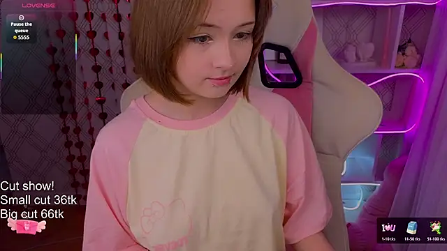 Snapshot of Mary_uw chatting on 02-18-26, 04:21 Mary uw online show from 02-18-26, 04:21