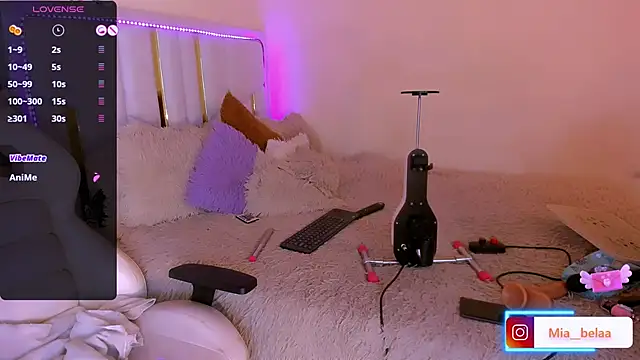 naiahcaramell online show from 12-14-25, 03:24